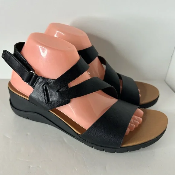 BareTraps Shoes Baretraps Caley Black Wedge Sandals Poshmark